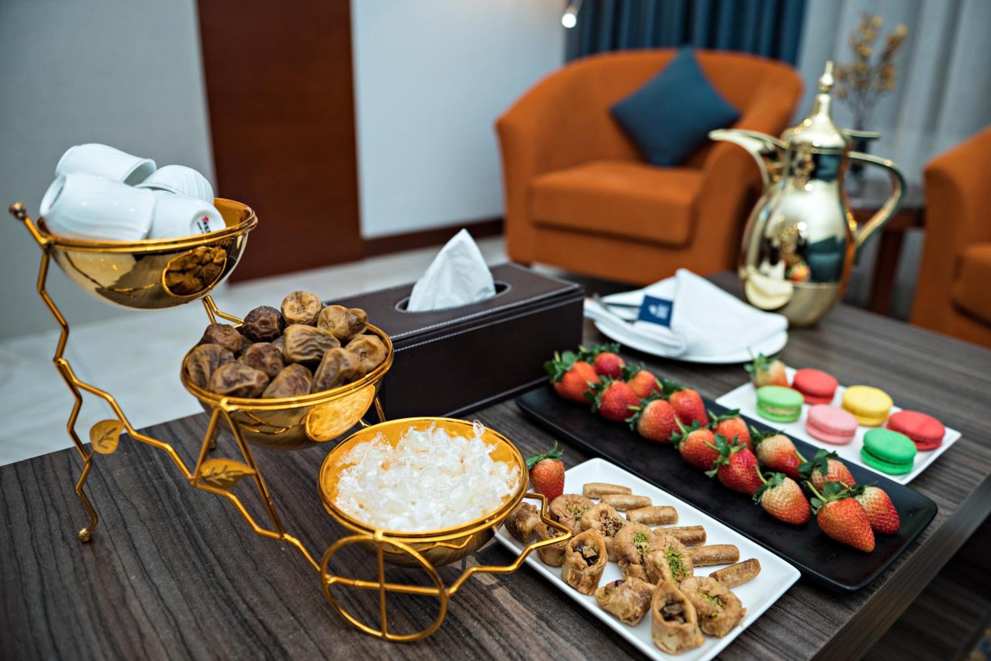 Jiwar Almasi Hotel Jeddah Luaran gambar
